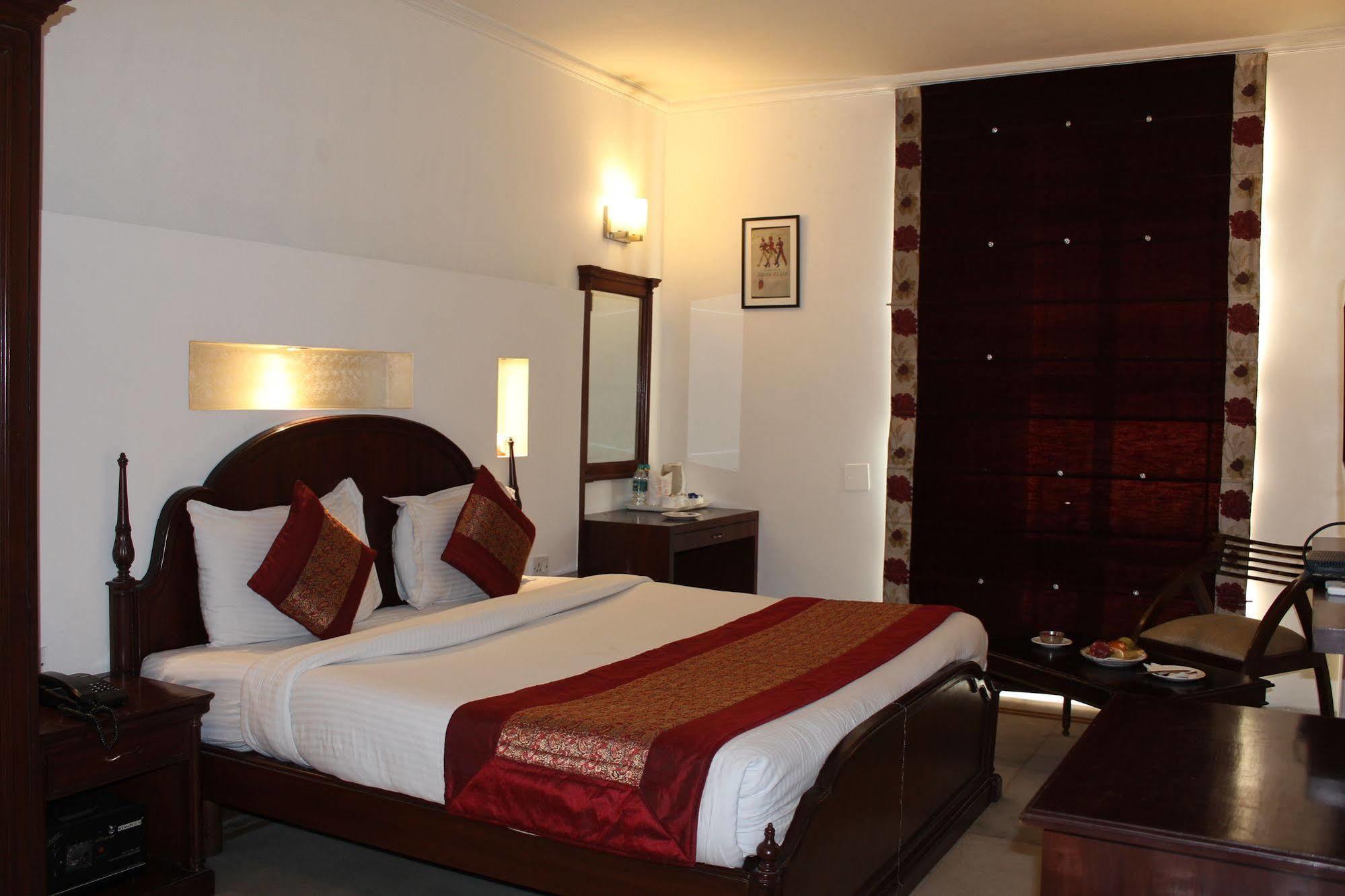 Hotel Comfort Zone Greater Kailash New Delhi Eksteriør billede